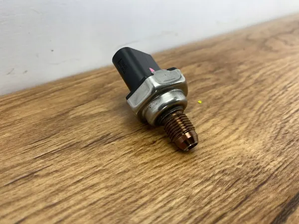 Brandstofdruksensor 2.0T 4xe Jeep Wrangler IV JL 2018+ image 2