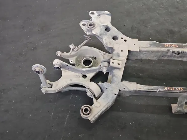 Taka-akselipalkki ja Vipu OEM IMPRK1526259 Ford Edge image 5