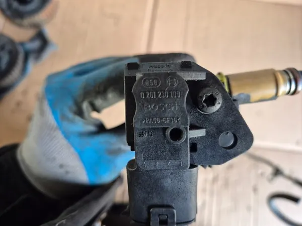 Volvo S40 ruiskutuskaista OEM 0261230109 - Käytetty image 5