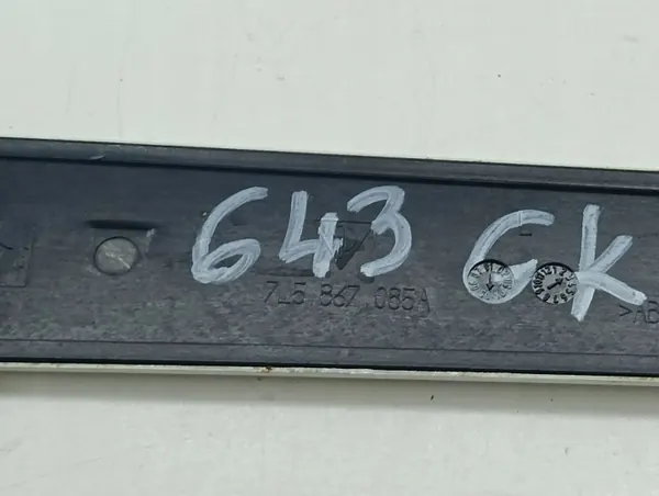 Porsche Cayenne 2005 Seitenschweller OEM 7L586062A image 9