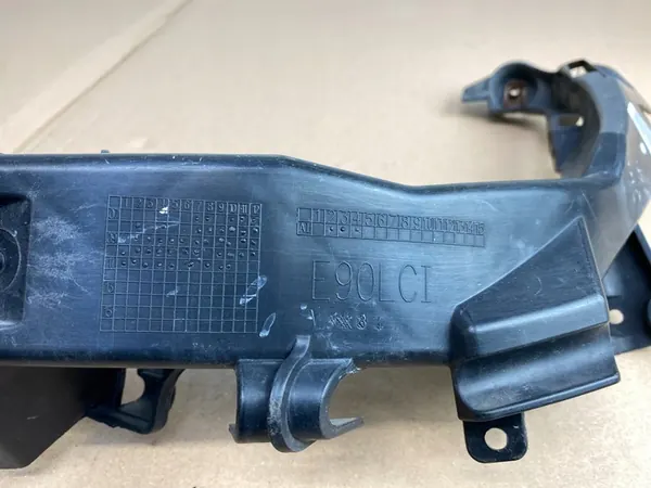 Support de phare avant gauche BMW E90 E91 LCI 7138401 image 9