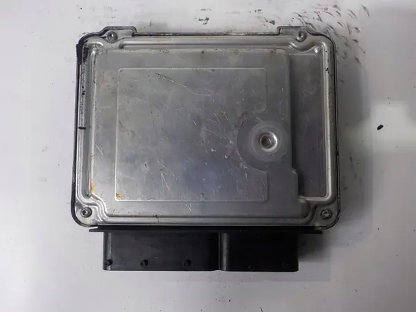 Audi Regeleenheid 03G906021LG 0281013276 - Gebruikt image 3