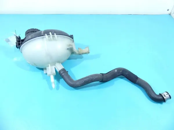 Koelvloeistofreservoir Mercedes W204 3.0 V6 image 6