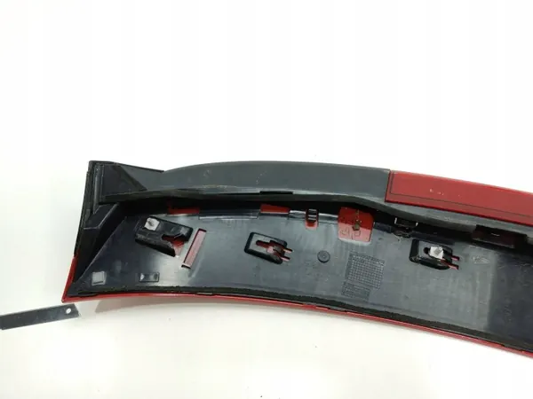 Audi A1 kofferklepspoiler OEM 8X3827933B image 5