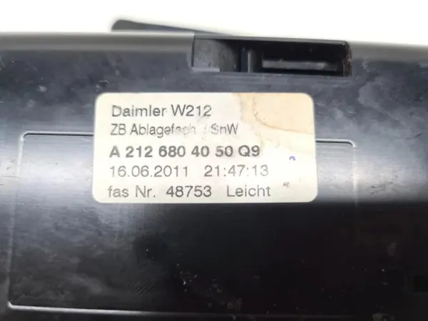 Mercedes W212 Getränkehalter OEM A2126804050 image 3