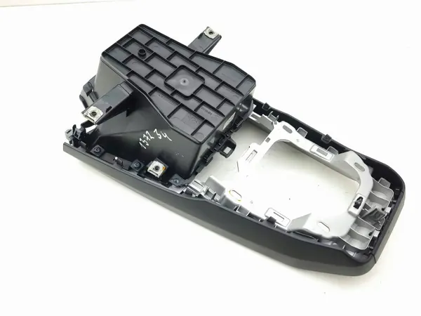 Cadre gauche Audi A1 2022 OEM 82C864981 image 7