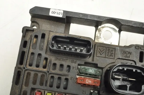 Module BSI Peugeot 9658539180 pour 407 2.0 16V image 5