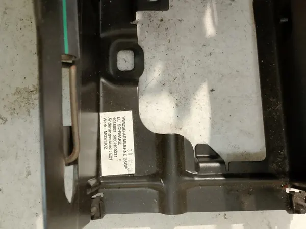 Accoudoir central VW Passat B5 OEM 1036007 - Noir image 3