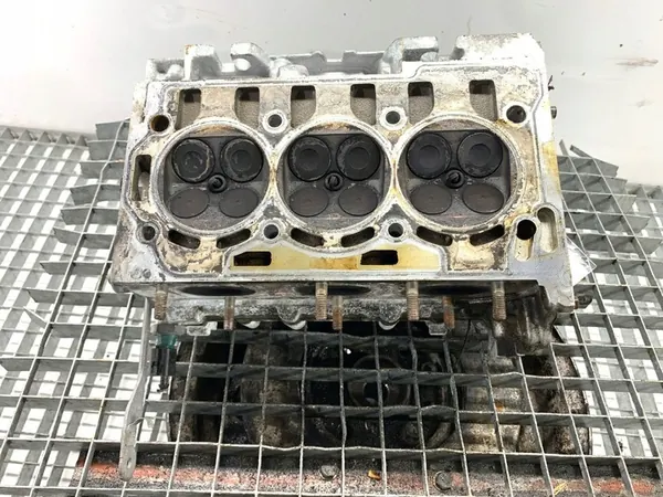 Cabeza de cilindro SKODA FABIA II 1.2 70CV image 3