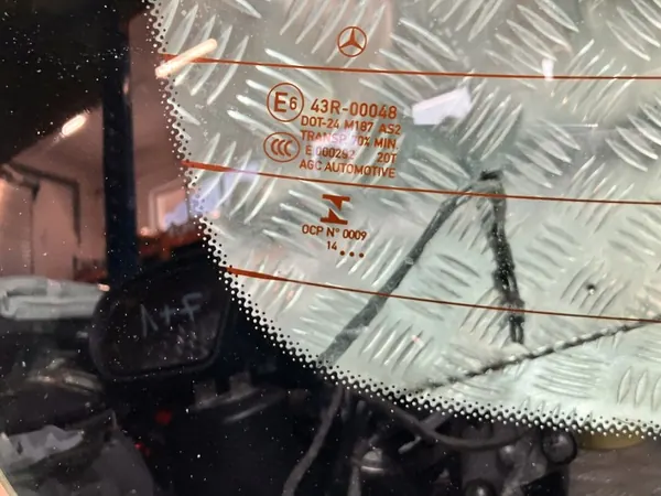 TM30695 OEM Takaikkuna Mercedes C-luokka W205 image 3