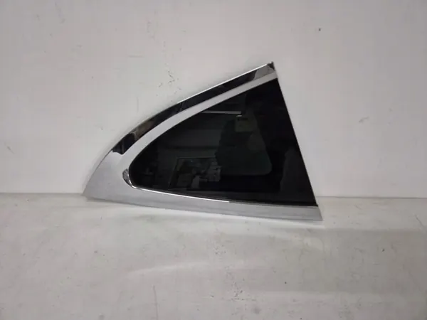 Tesla Model X 2016 Vitre arrière droite OEM 43R004553 image 2