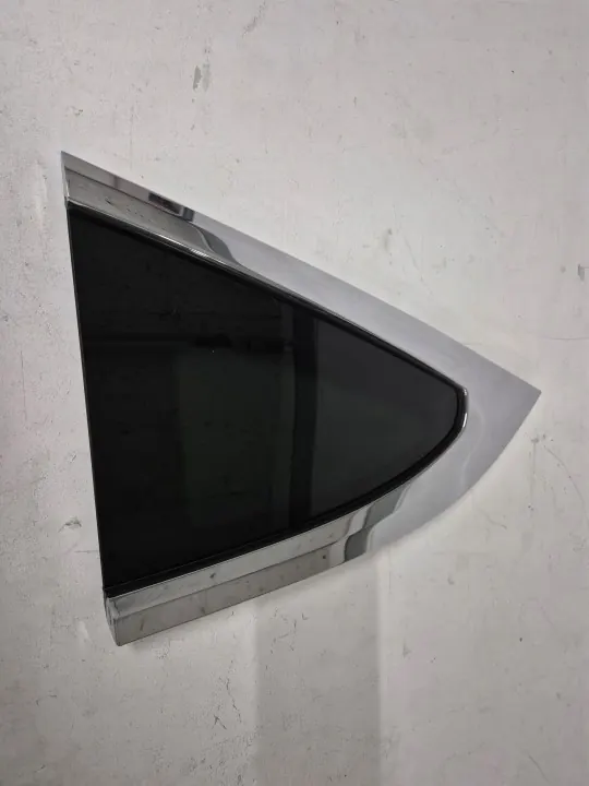 Tesla Model X 2016 Vitre arrière droite OEM 43R004553 image 3