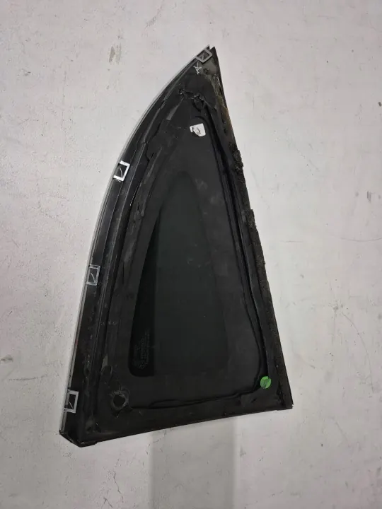 Tesla Model X 2016 Vitre arrière droite OEM 43R004553 image 4