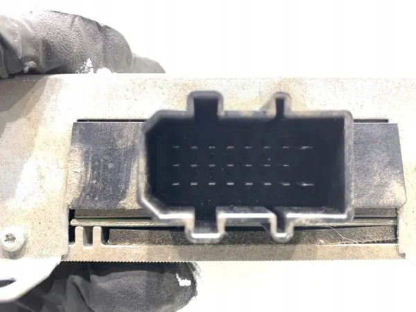 OEM 8E9035223D Vahvistin Audi A4 B7:lle 2004-2008 image 3