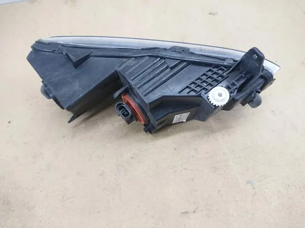 Volkswagen Polo V 5 6R 6C0 halógeno direito image 9