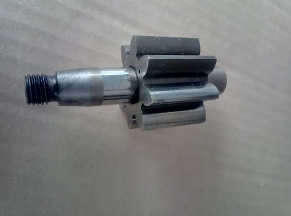 Eixo da bomba de óleo MAN TGL TGM LE image 1