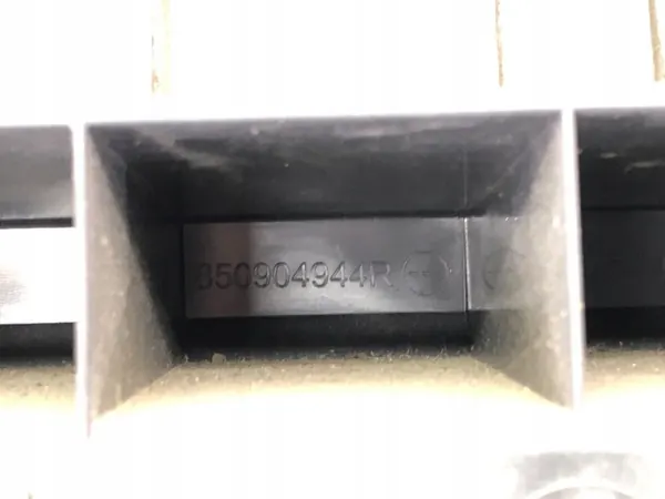 Takapuskuri Renault Captur I Crossover image 6