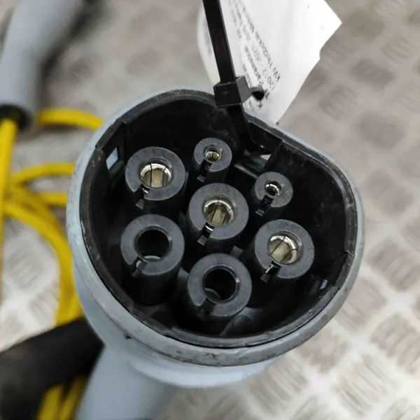 Battery Charging Cable VW GOLF VII 12E971675AB image 4