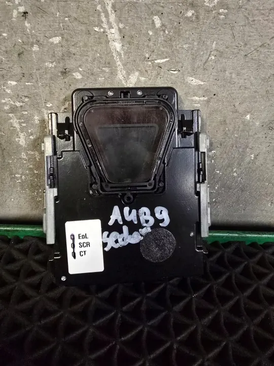 Cámara Asistente de Carril Audi OEM 8W0907217B - Usado image 2