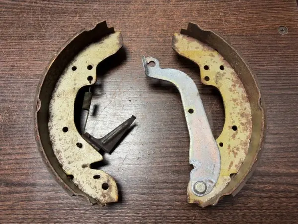 Levier de frein à main Fiat Ducato OEM 1313070080 image 4