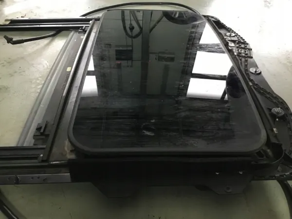 Teto solar EFY500065 para Land Rover Range Rover Sport L320 image 4