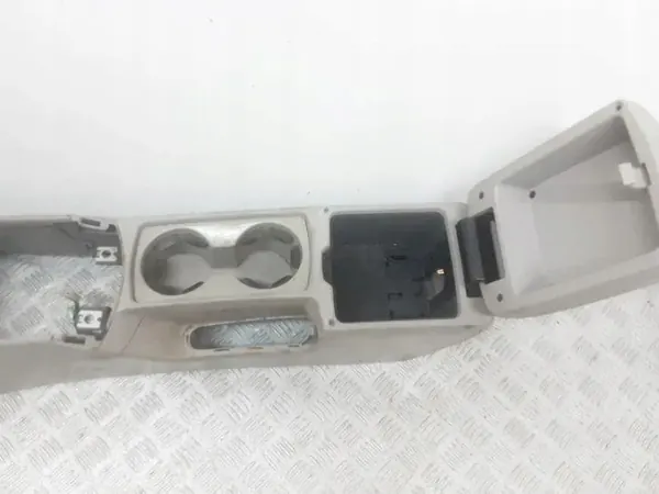 Apoio de Braço Volvo V50 OEM 8687408 - Usado image 6