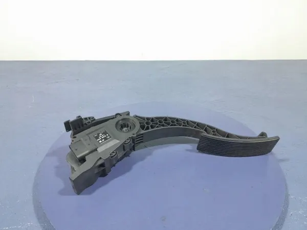 Mercedes GLA W156 Gaspedaal Potentiometer OEM A2463001404 image 3