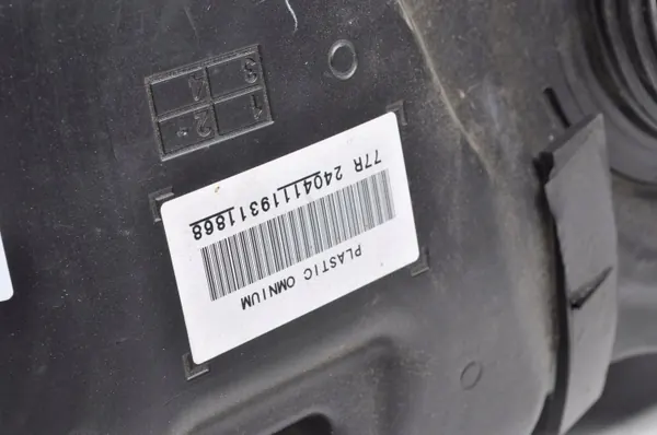 Suzuki Jimny IV 1.5 polttoainesäiliö OEM 394054 image 4