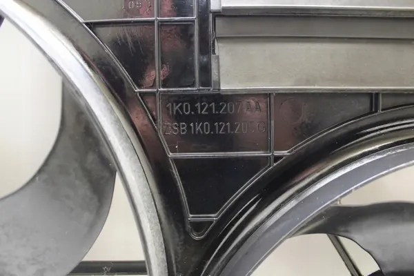 Ventilador de arrefecimento OEM 363002049 Audi A3 8P image 6
