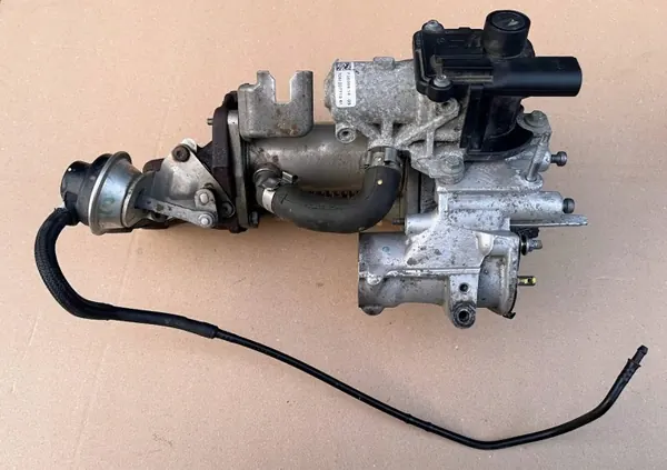 Refroidisseur EGR OEM 147355713R pour Renault Scenic III 1.5 dCi image 6