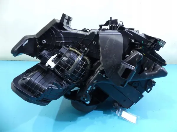 Lämmitysyksikkö OEM 272705961R Dacia Sandero III:lle image 6