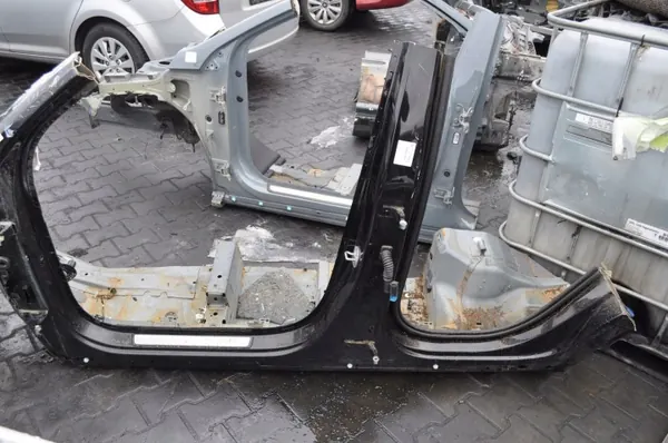 Volvo XC40 Stolpe A B C Vänster Lång Gångjärn OEM SKDGIUB image 2