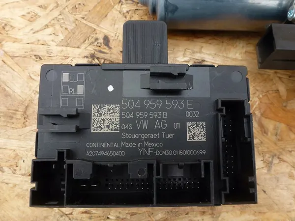 Vasemman etuikkunan moottorimoduuli VW Golf VII 2018 image 4