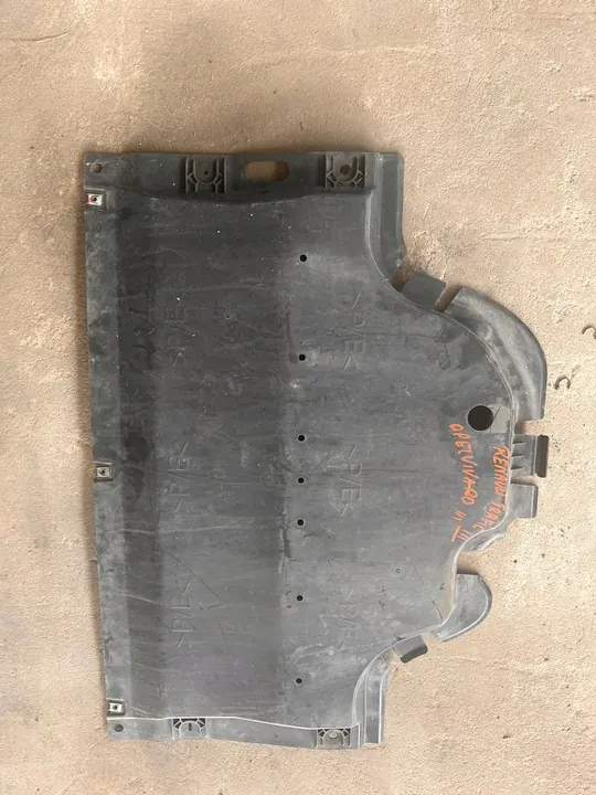 Motorunderkåpa Vivaro B Trafic III image 5