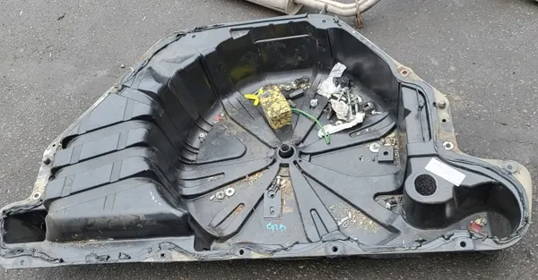 OEM 8200255982 Reservhjulsbrunnsgolv för Renault Scenic II bak image 3