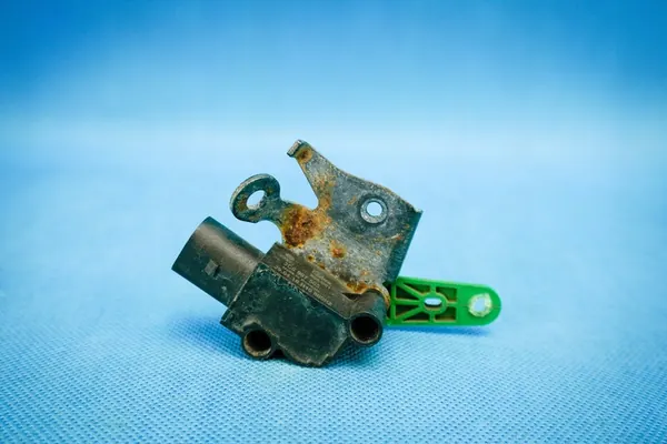 Capteur de niveau de phare avant droit Audi A6 A7 A8 image 1