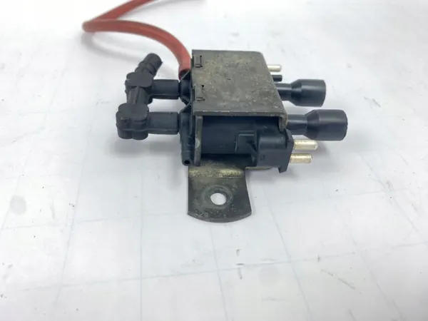 Électrovanne OEM 0025400697 pour Mercedes W124 image 3