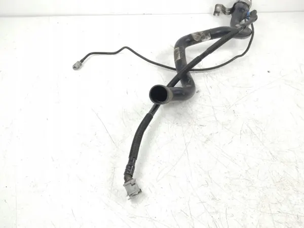 BMW M3 F80 Bränslelucka OEM 9318341 - Begagnad image 3