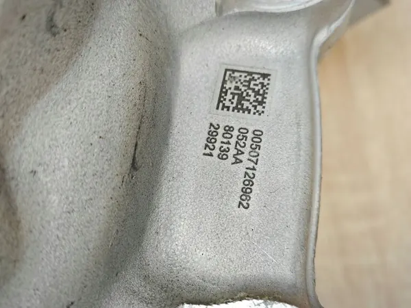 OEM 6854120 Oikea Taka Pyörännavetta BMW 840i G17 image 6