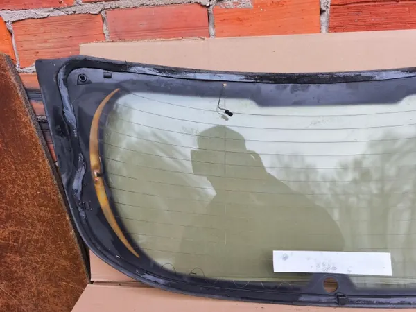 BM51-A42004-D Vitre arrière hayon pour Ford Focus MK3 image 9