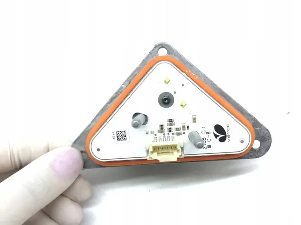Module Convertisseur LED Gauche Renault Master IV VP-00210657 image 4