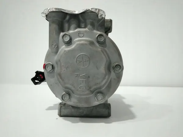 Ilmastointikompressori Ford Fiesta 1.4 TDCI image 3