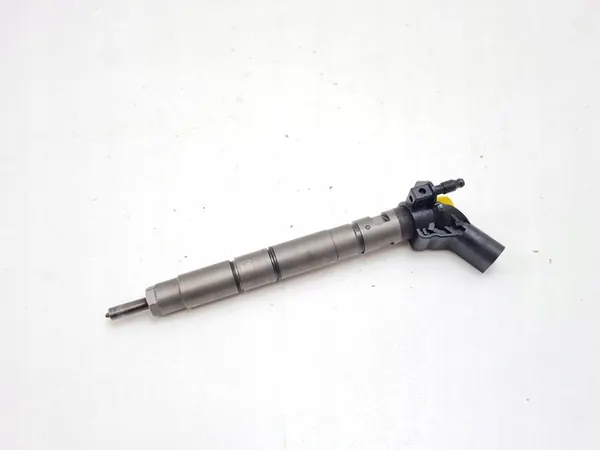 Iniettore carburante Mercedes-Benz C W204 2008 057130277AG image 9