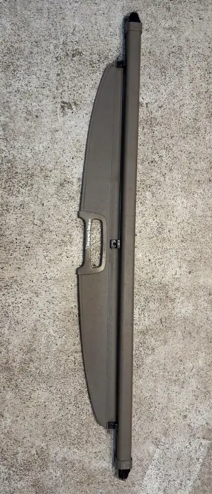 Rodillo de maletero Hyundai Santa Fe usado OEM SKU11564 image 2