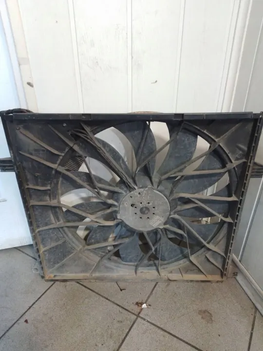 Ventilateur Radiateur OEM A1635000293 Mercedes ML W163 image 3