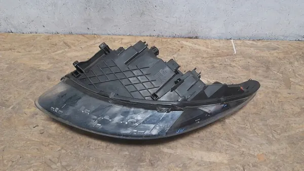 Oikea ajovalaisin Renault Megane 3 III Lift 8HN(B&*B^54D5 image 3