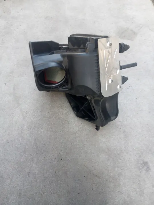 Audi A4 B8 Luchtfilterhuis OEM 8R0133835F image 5