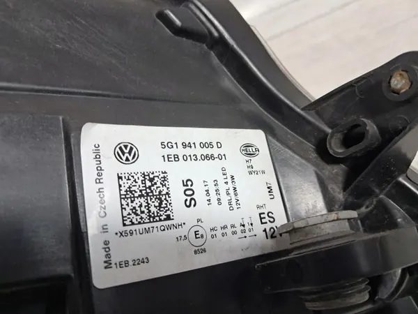 VW Golf VII linker voorlicht OEM 5G1941005D image 10