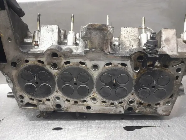 BMW M47 Cylinderhuvud OEM 7787521 image 5