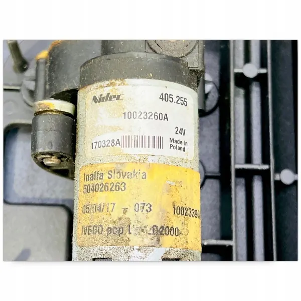 Trappe de toit Iveco OEM 504026263 - État utilisé image 2